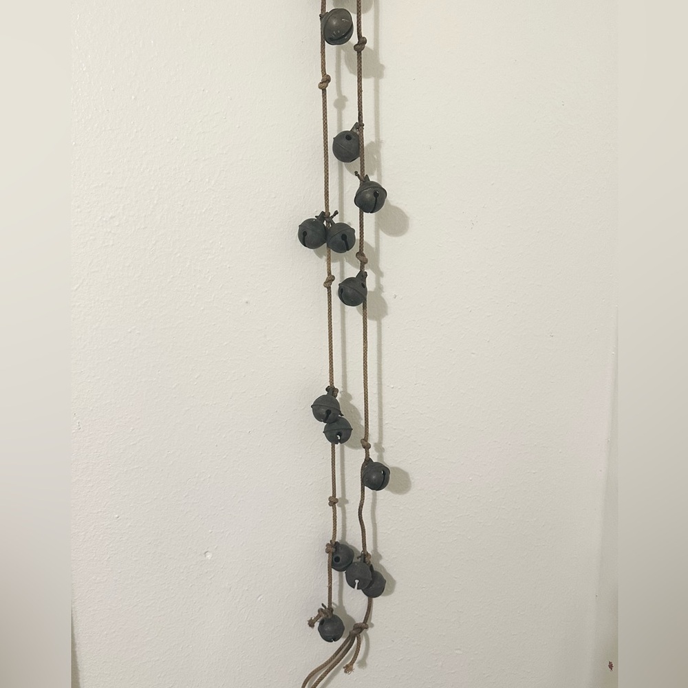Antique Sleigh Bells solid metal 14 - Picture 5 of 8